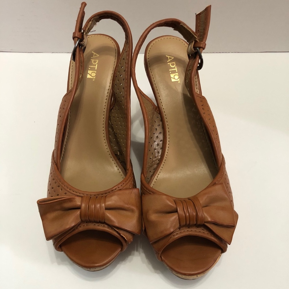 Brown Wedges with Bow